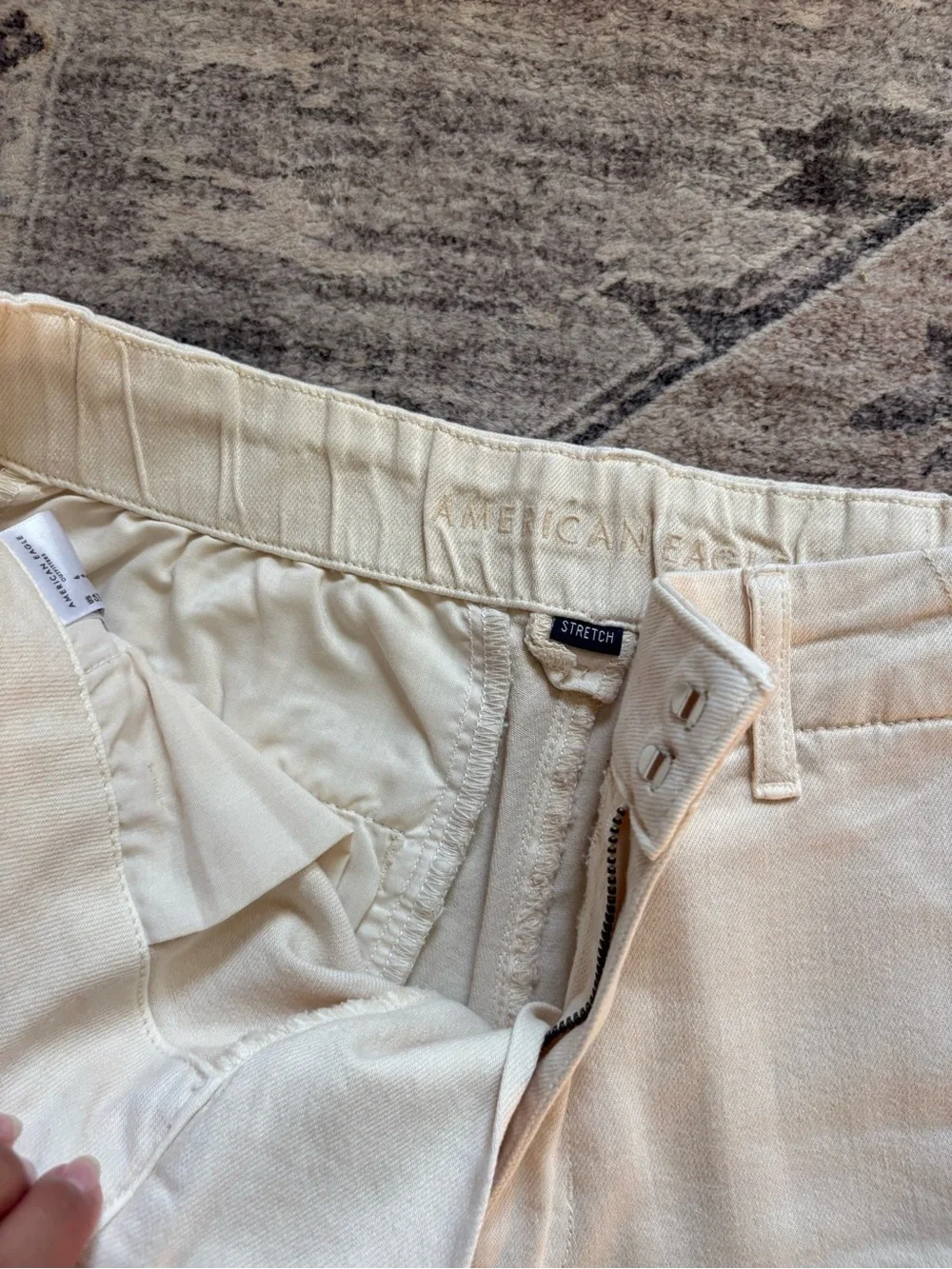 American eagle Stretch Low-Rise Baggy Bermuda Shorts size 6 light tan